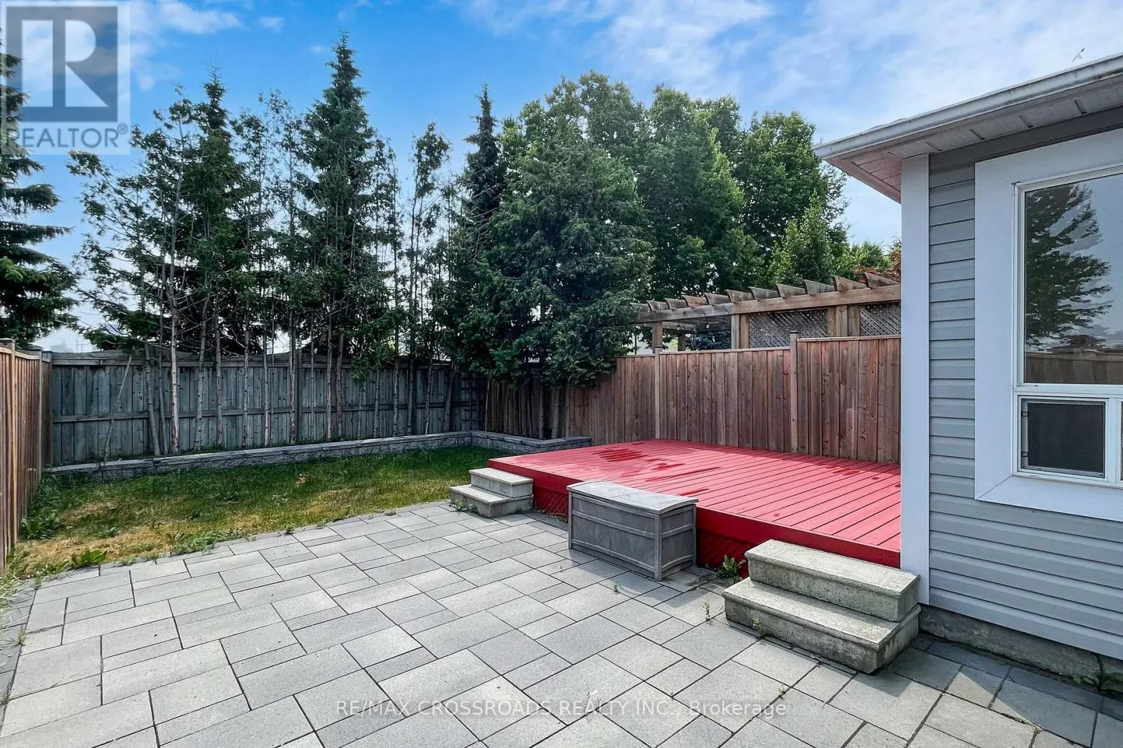 29 REGATTA CRESCENT