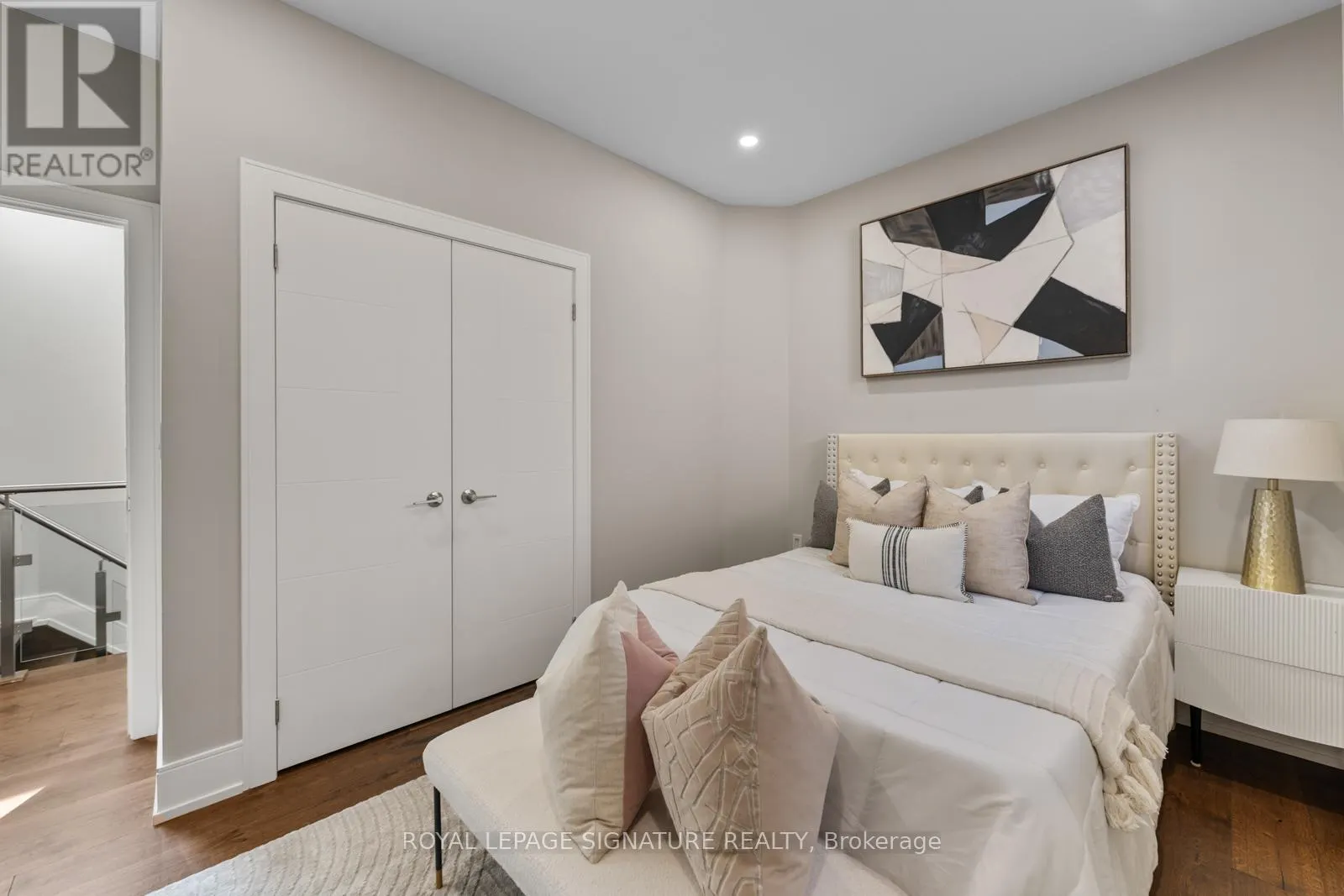 59A BEXHILL AVENUE