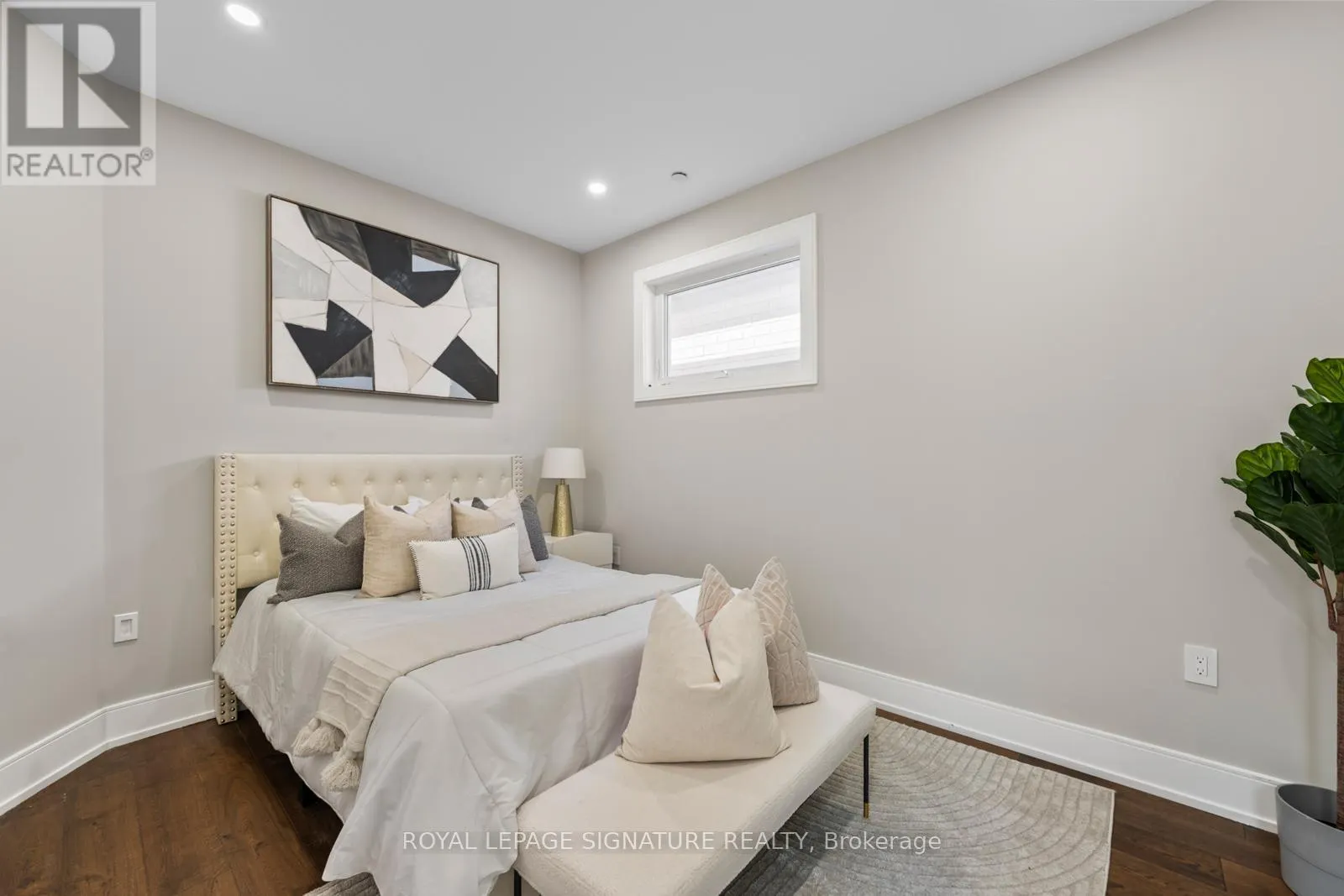 59A BEXHILL AVENUE