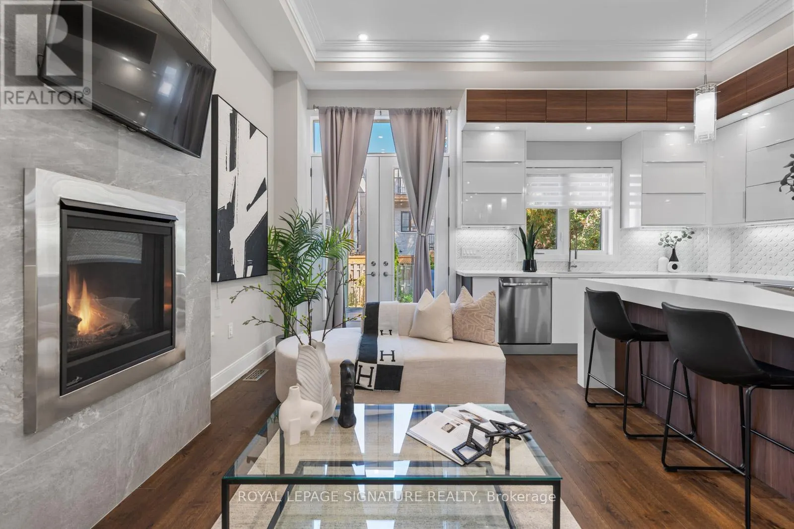 59A BEXHILL AVENUE