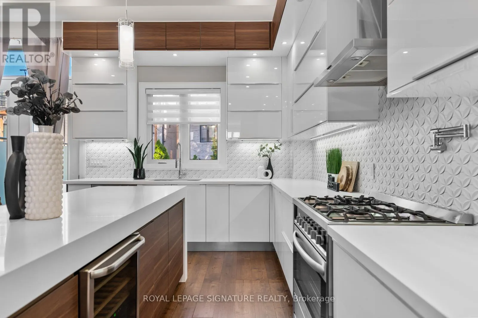 59A BEXHILL AVENUE