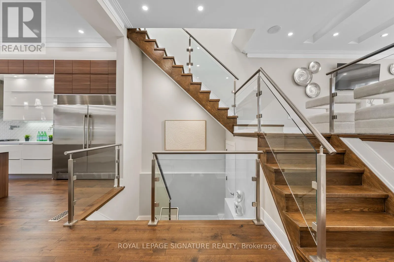 59A BEXHILL AVENUE