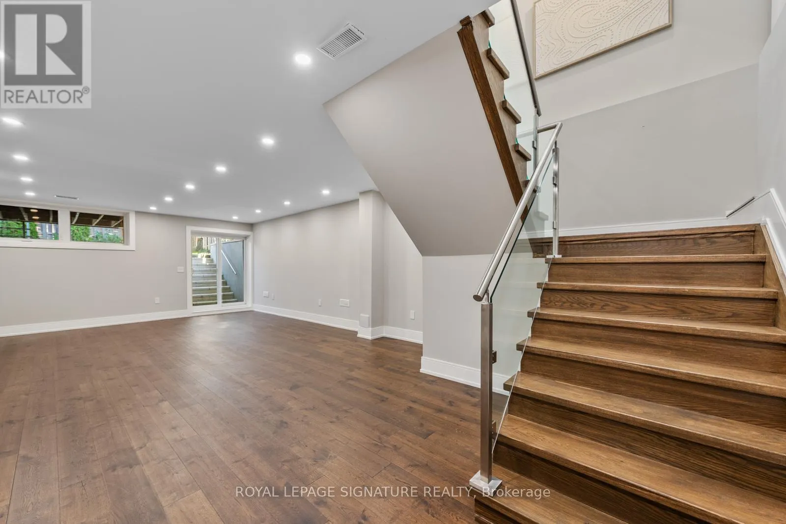 59A BEXHILL AVENUE