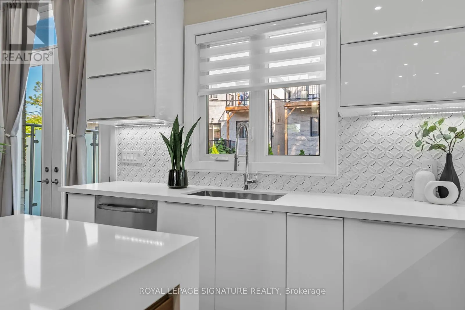 59A BEXHILL AVENUE