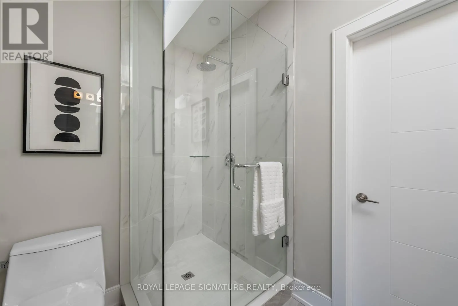 59A BEXHILL AVENUE