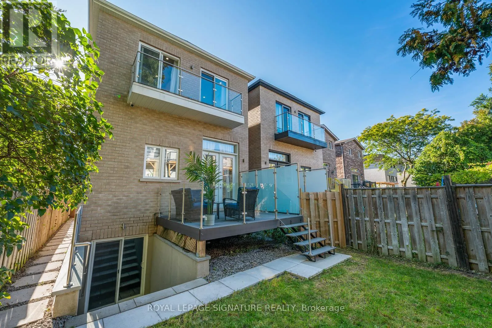 59A BEXHILL AVENUE