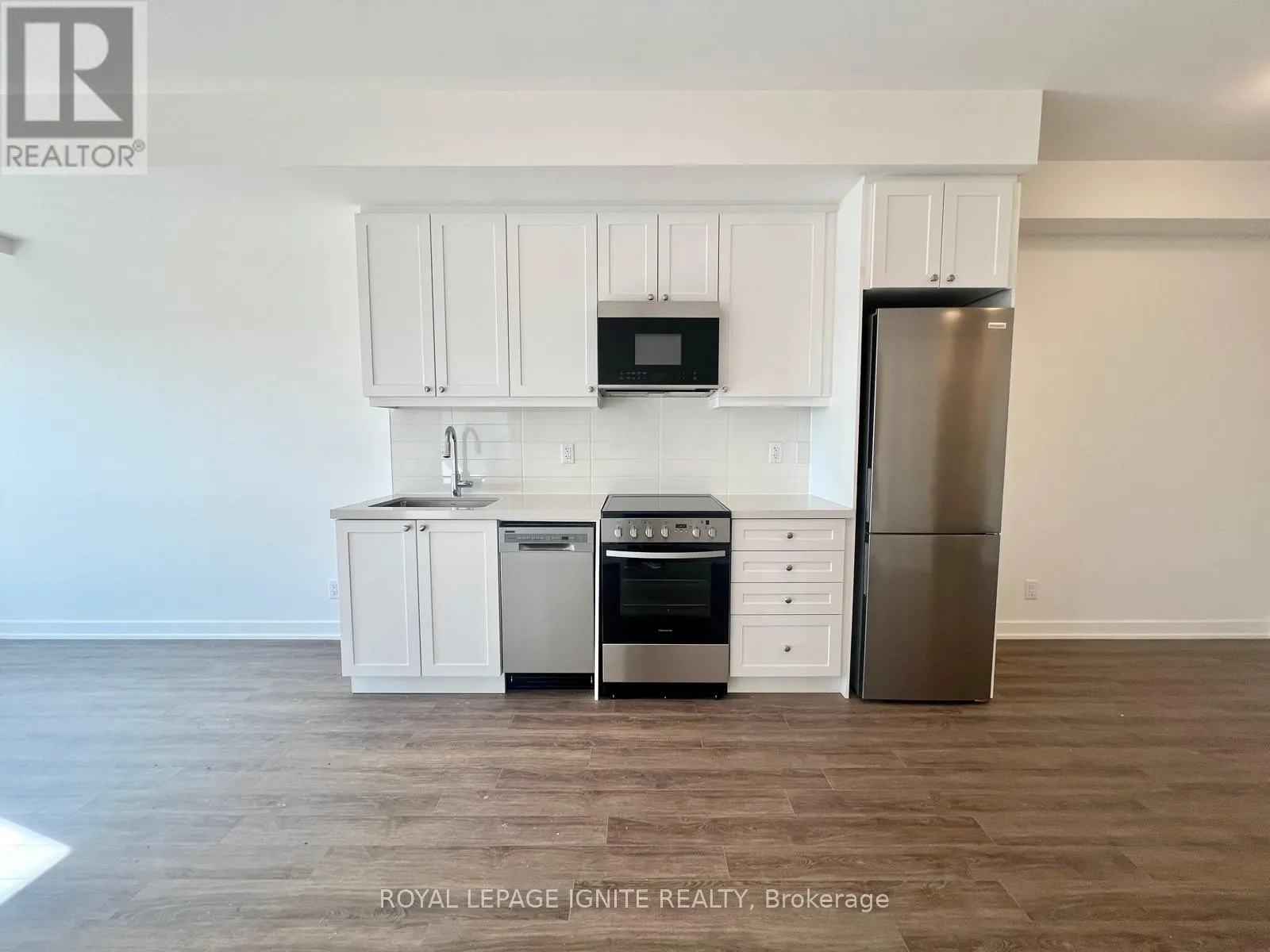 1111 - 55 CLARINGTON BOULEVARD