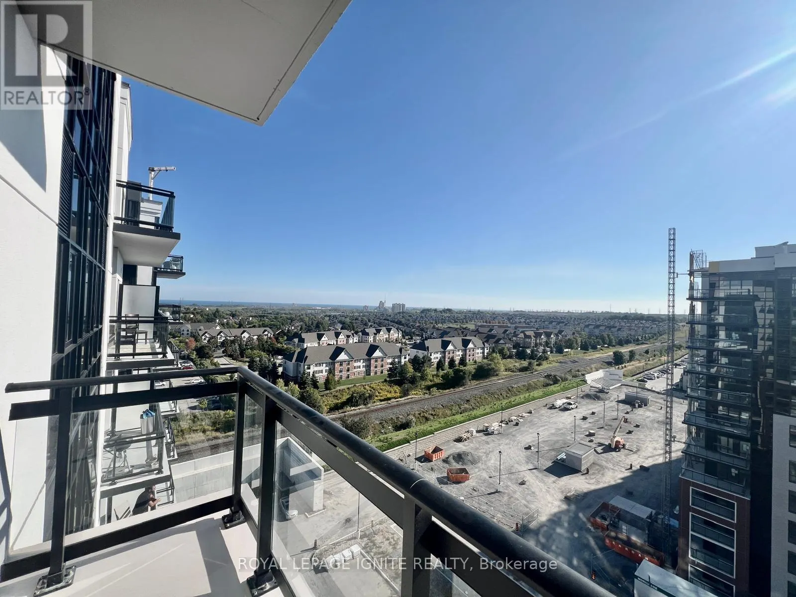 1111 - 55 CLARINGTON BOULEVARD