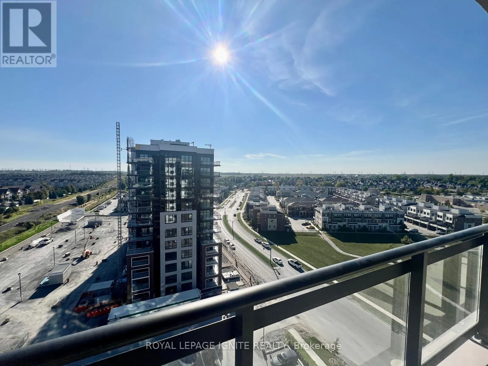 1111 - 55 CLARINGTON BOULEVARD