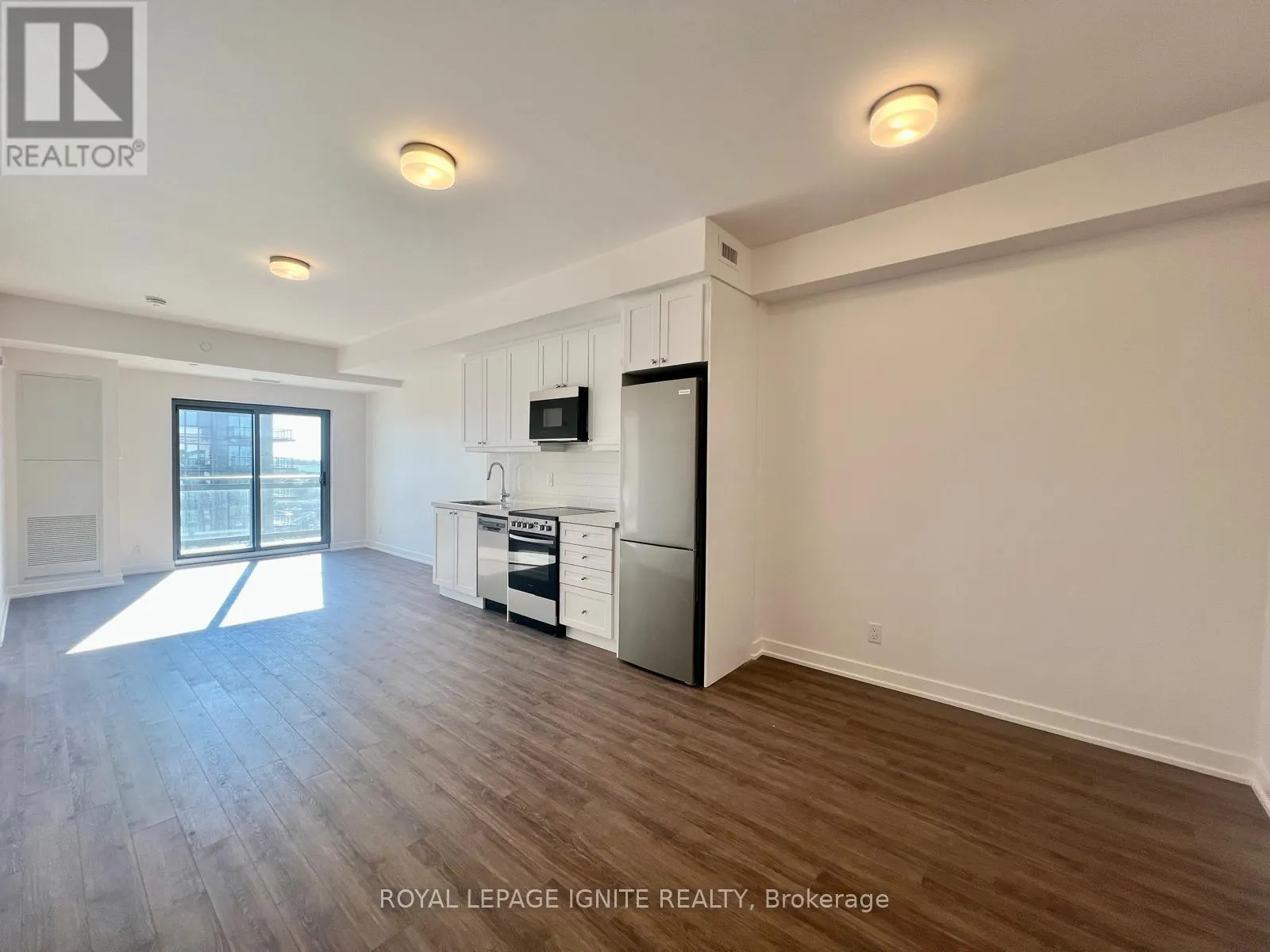 1111 - 55 CLARINGTON BOULEVARD