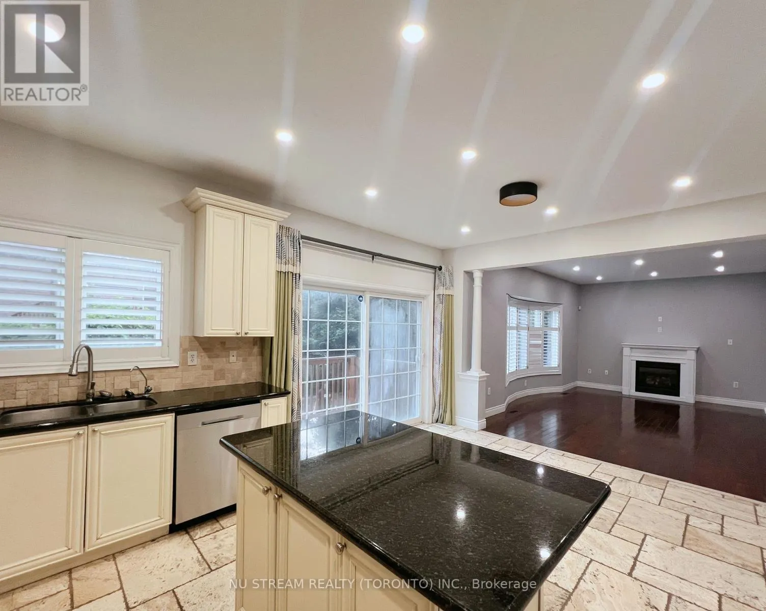 49 PORTELLI CRESCENT