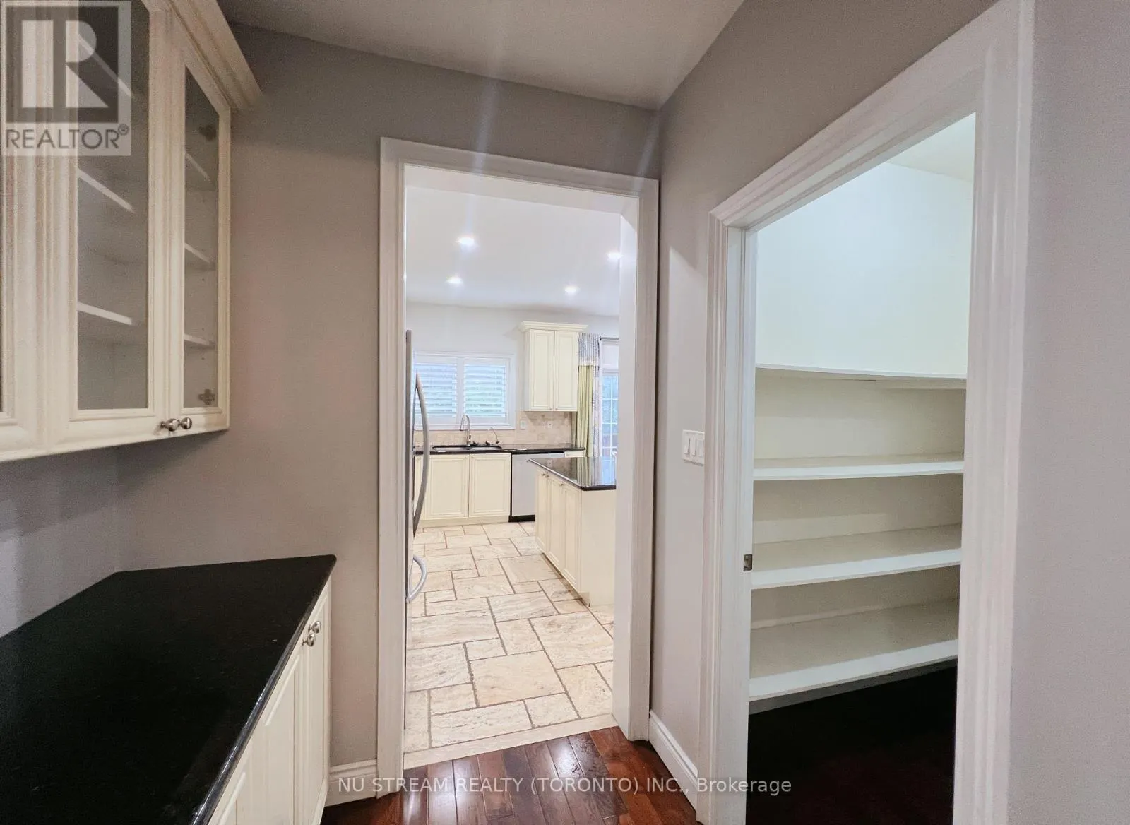 49 PORTELLI CRESCENT