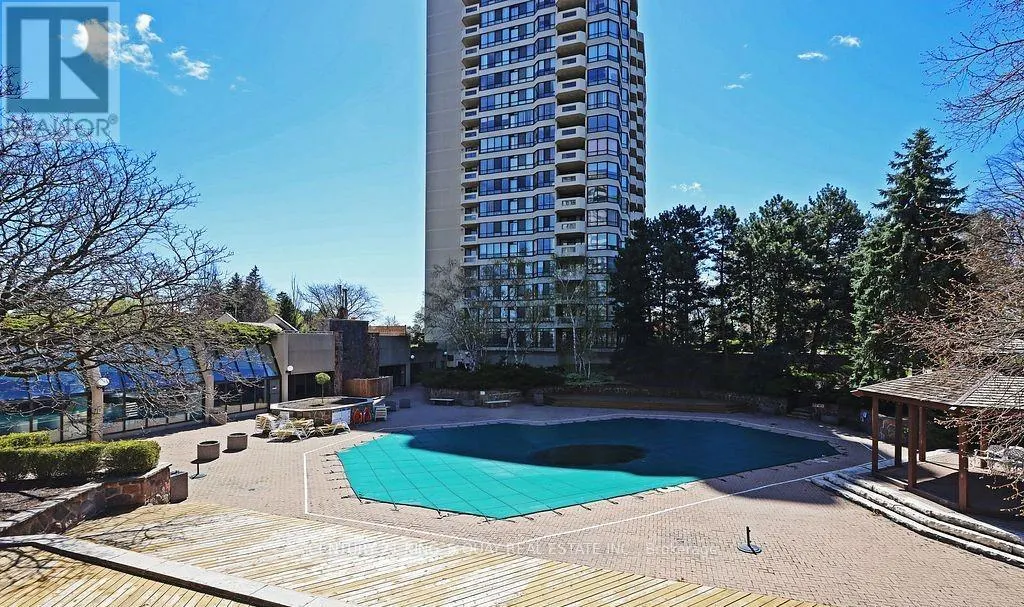 1808 - 225 BAMBURGH CIRCLE