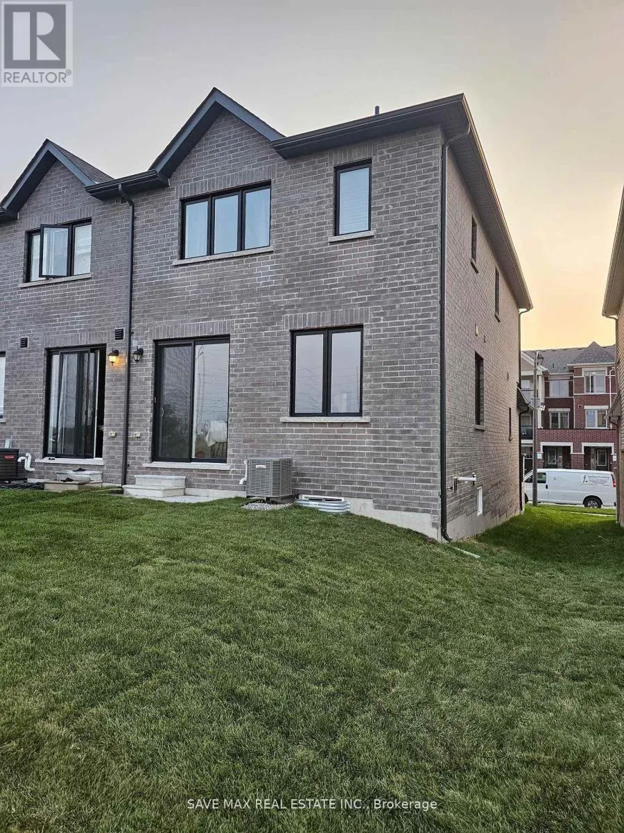 1084 LOCKIE DRIVE
