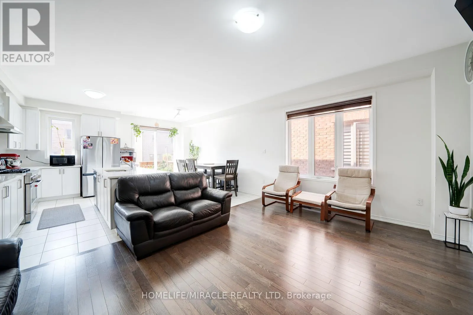 63 AUCKLAND DRIVE