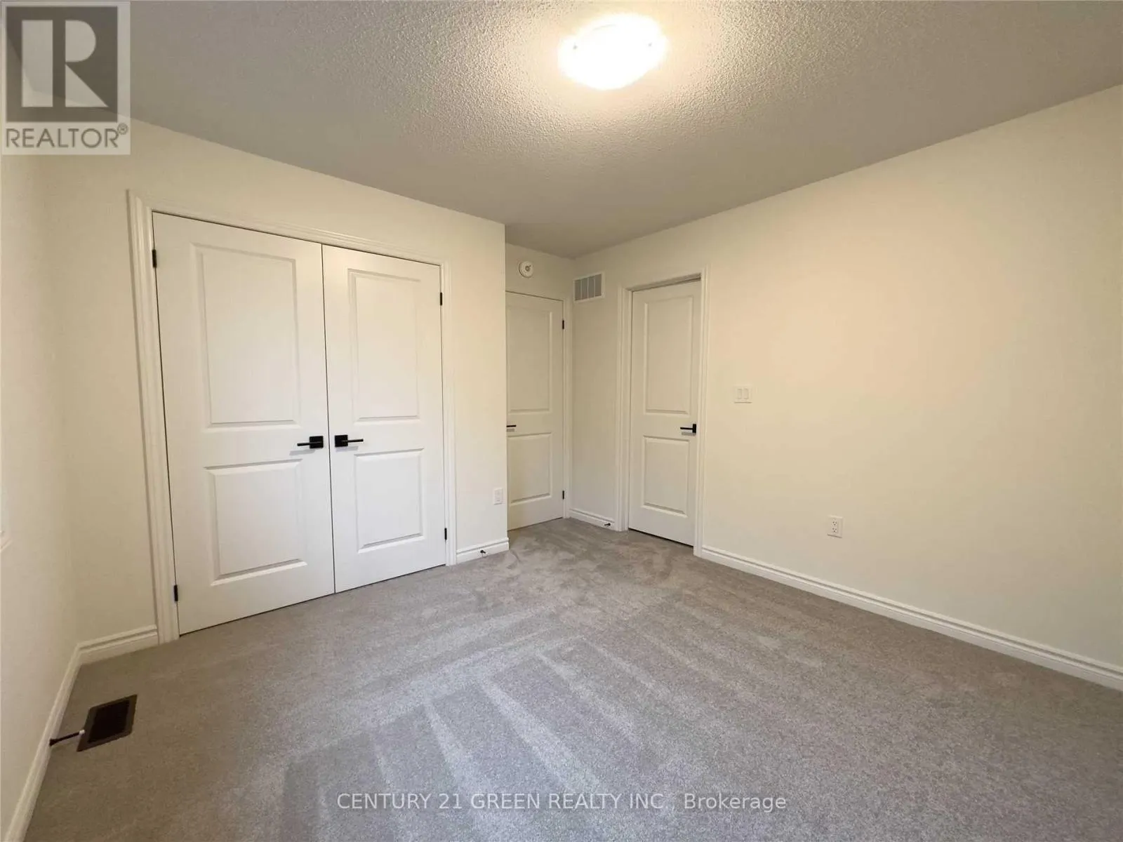 424 CORONATION ROAD