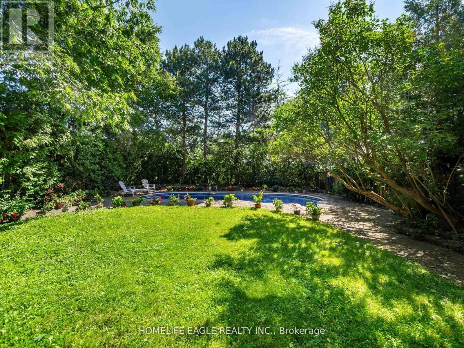 755 PEBBLE COURT