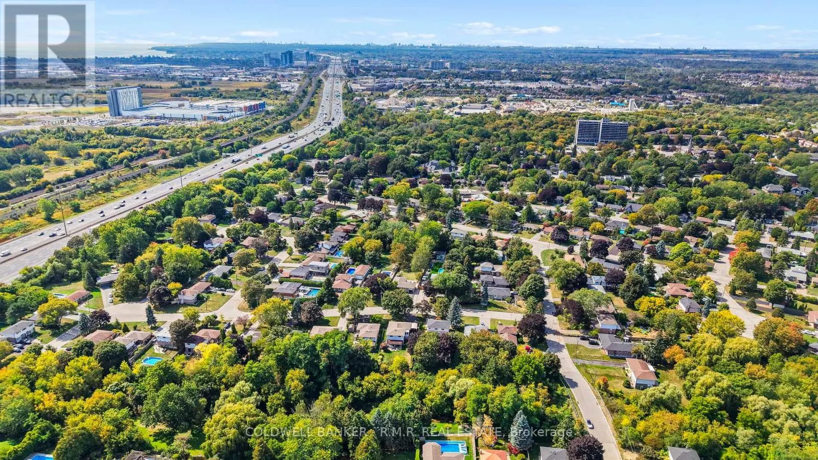 6 CARWIN CRESCENT