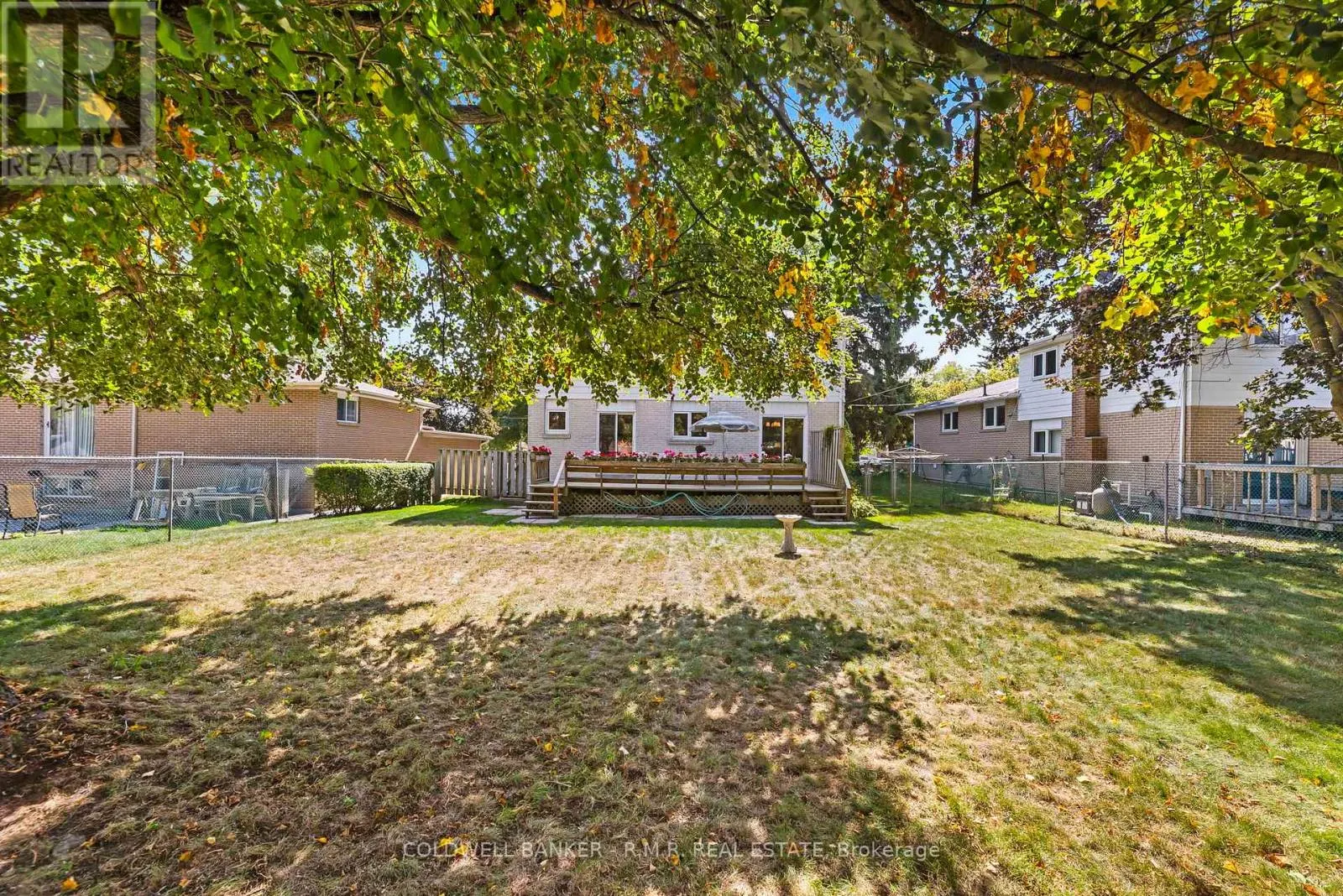 6 CARWIN CRESCENT