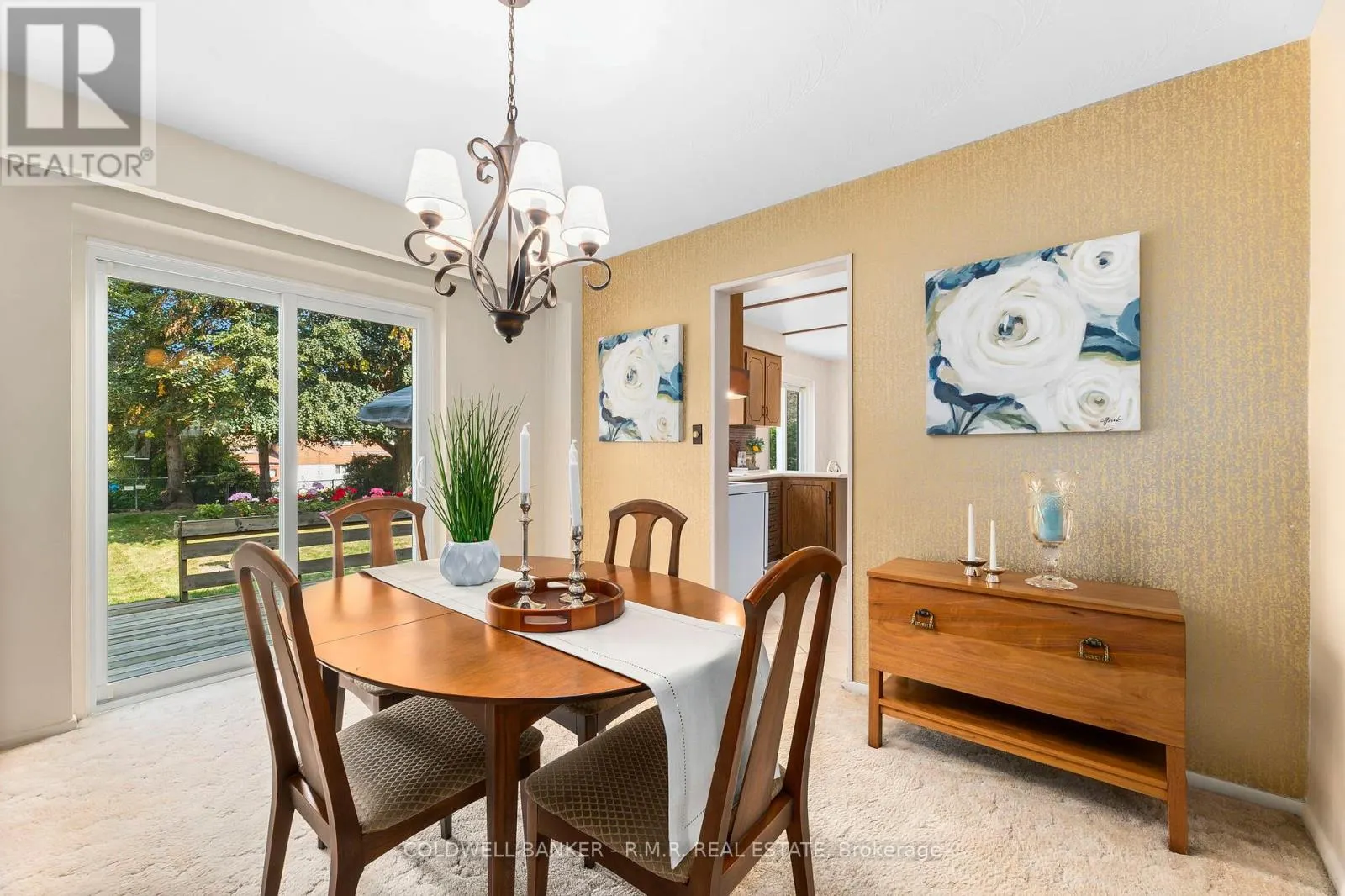 6 CARWIN CRESCENT