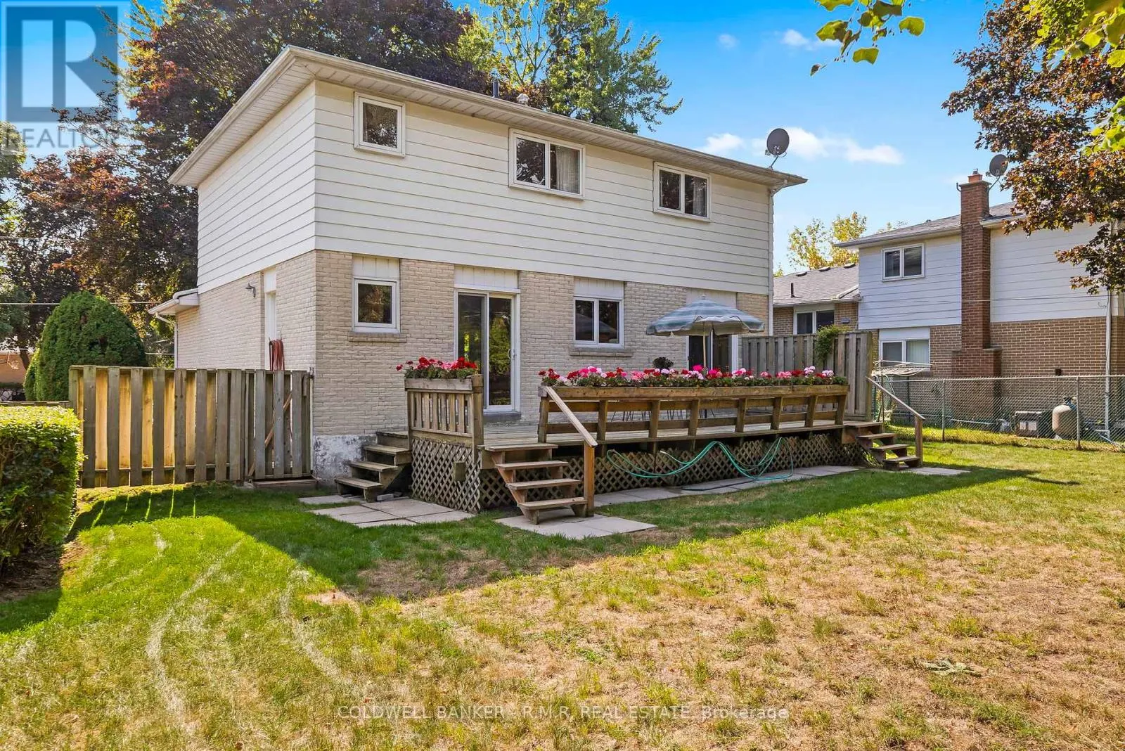 6 CARWIN CRESCENT