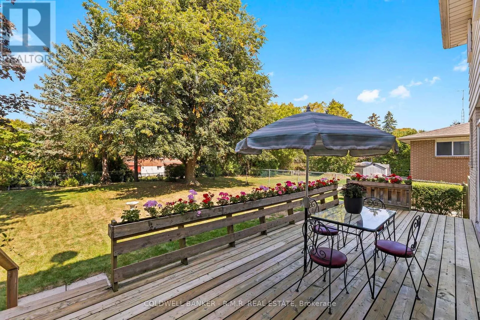 6 CARWIN CRESCENT