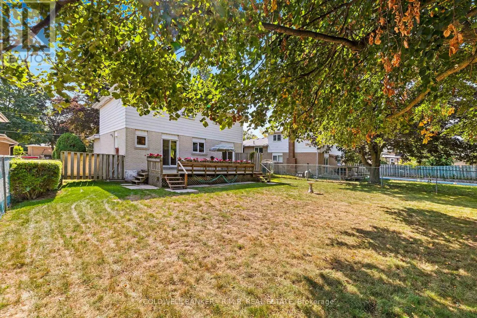 6 CARWIN CRESCENT