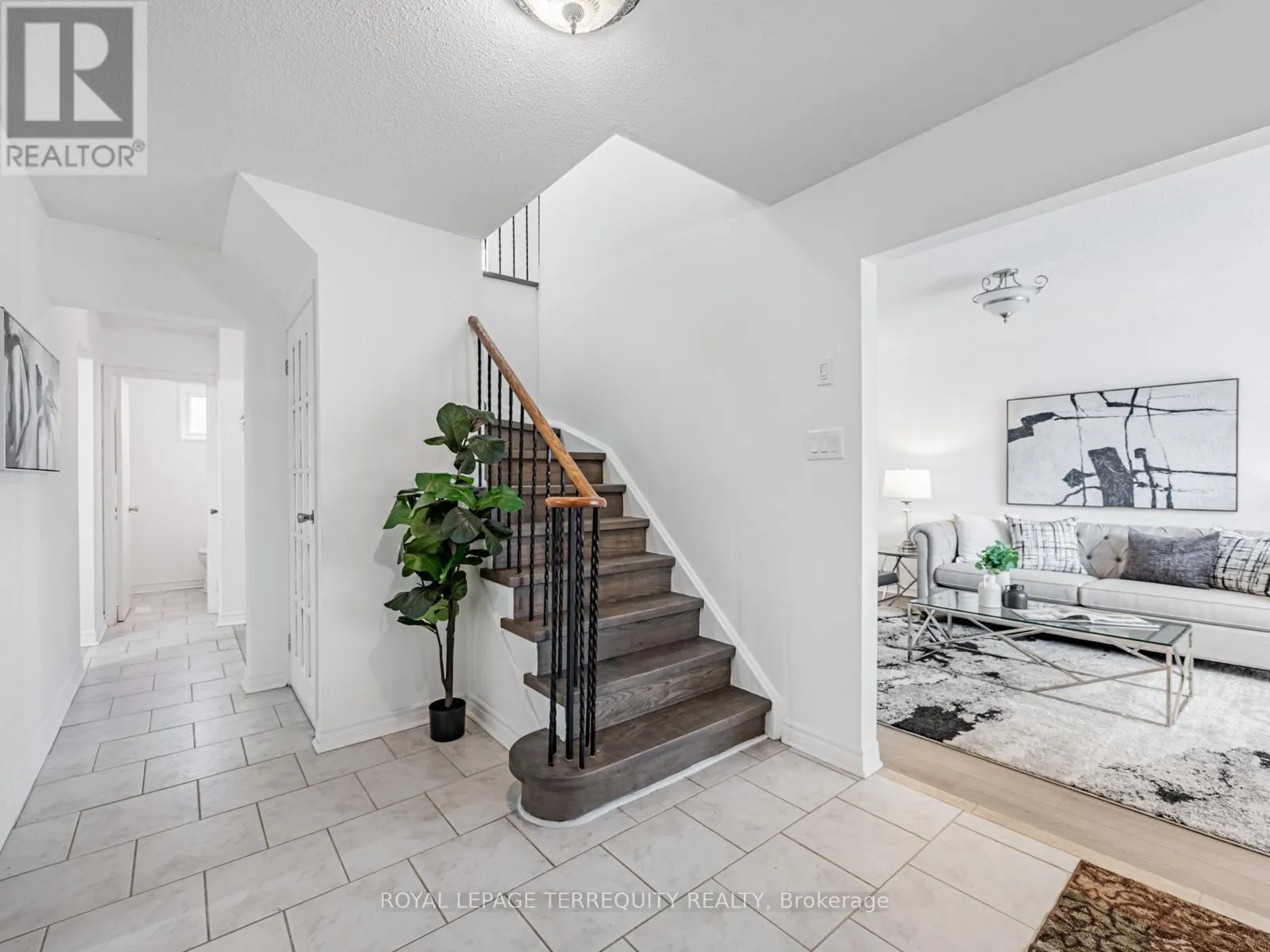 1858 SHADYBROOK DRIVE
