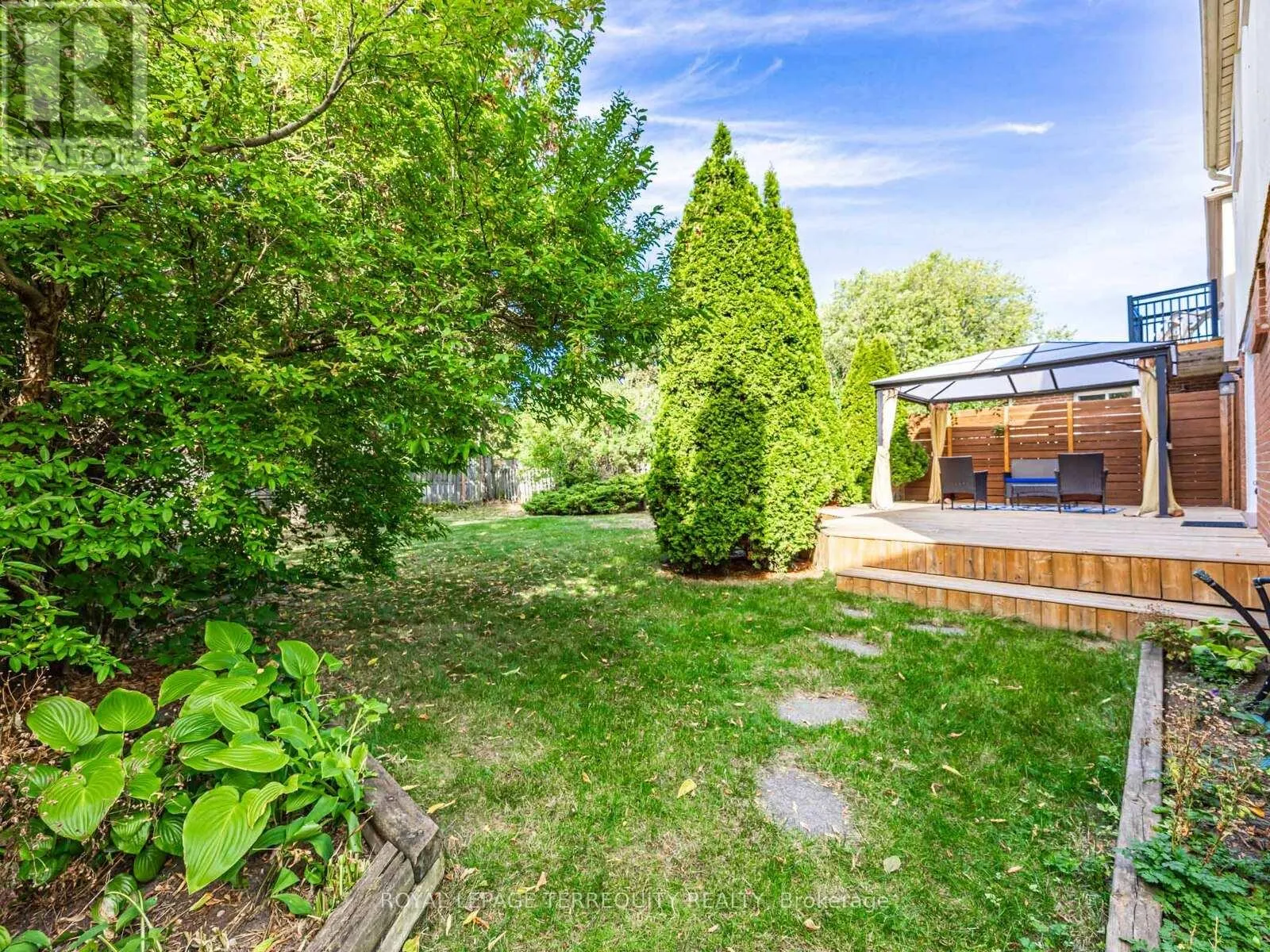 1858 SHADYBROOK DRIVE