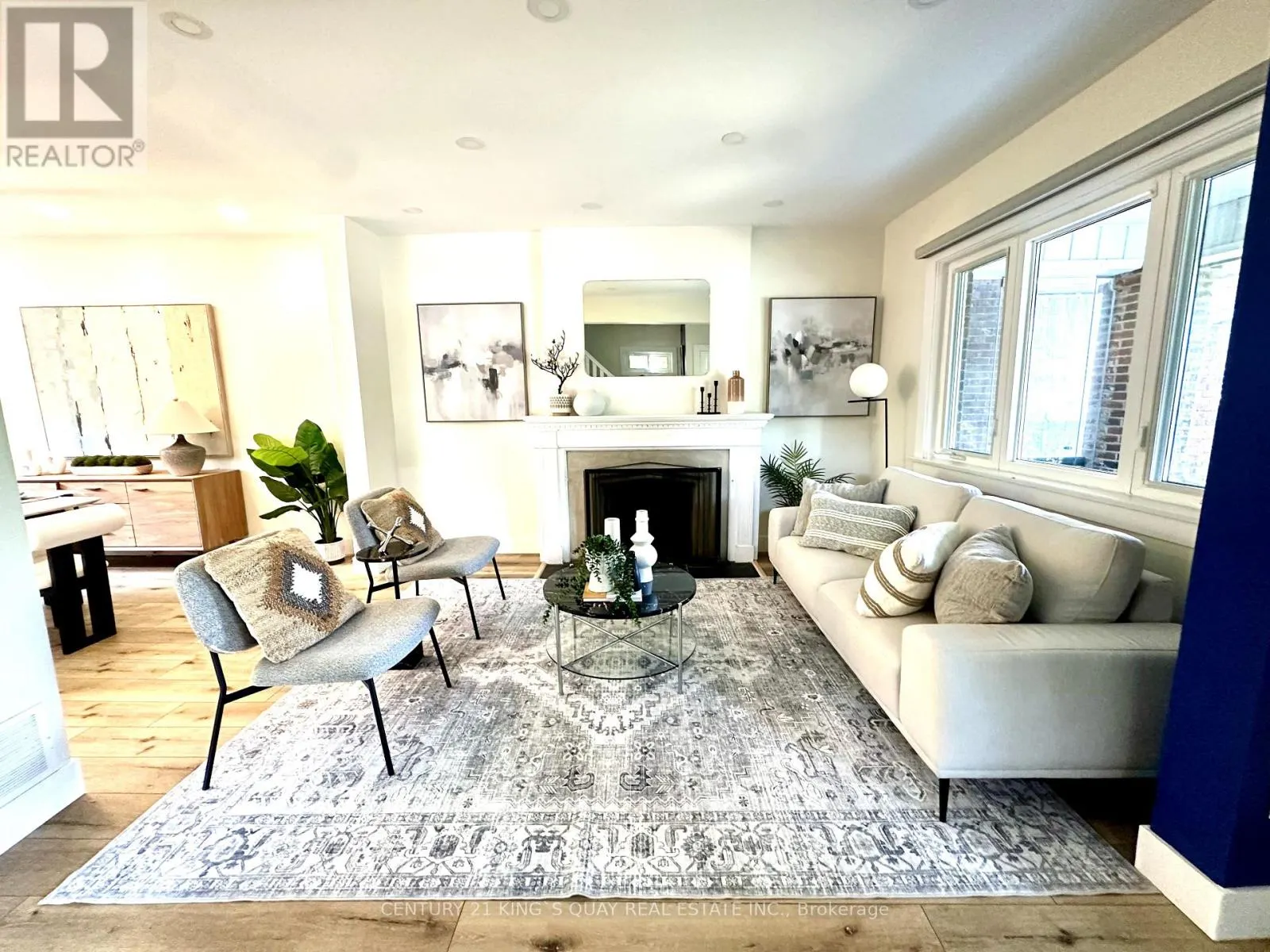 24 WOODMOUNT AVENUE