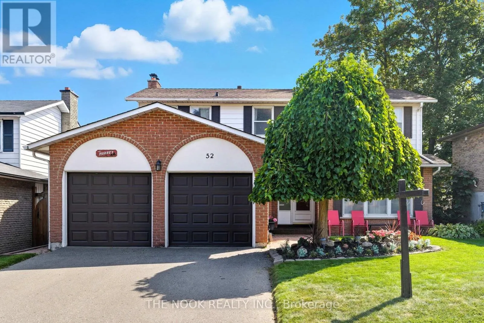 52 ROSALYNNE AVENUE