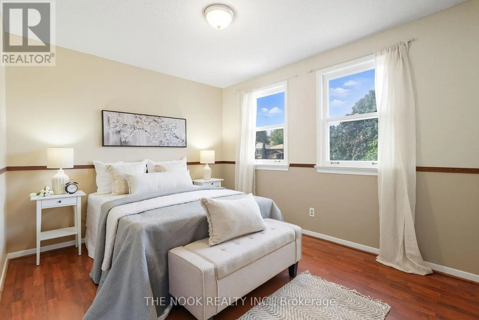 52 ROSALYNNE AVENUE