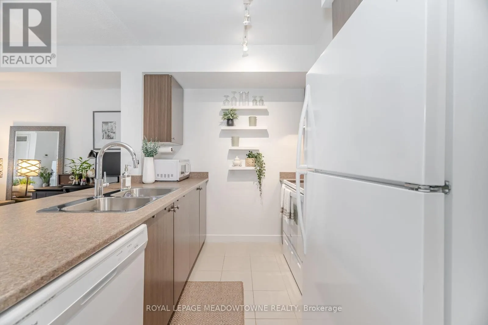 815 - 1346 DANFORTH ROAD