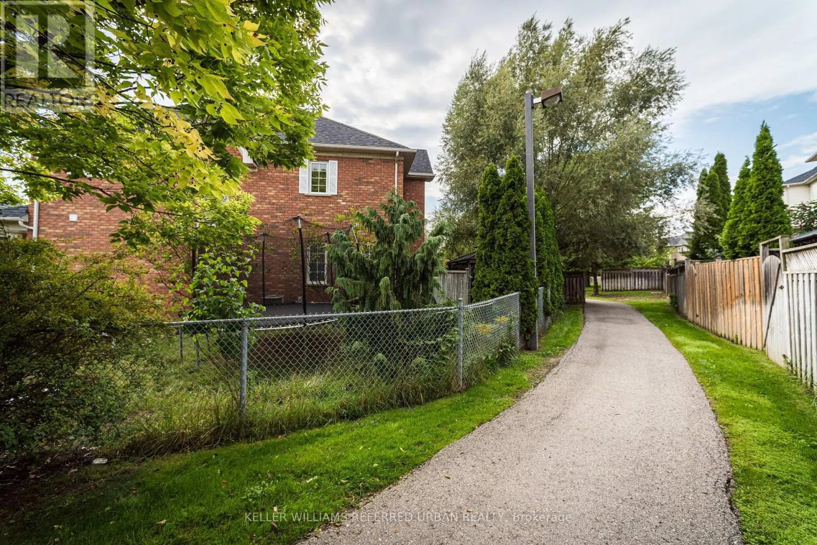 68 - 16 SPRUCEDALE WAY