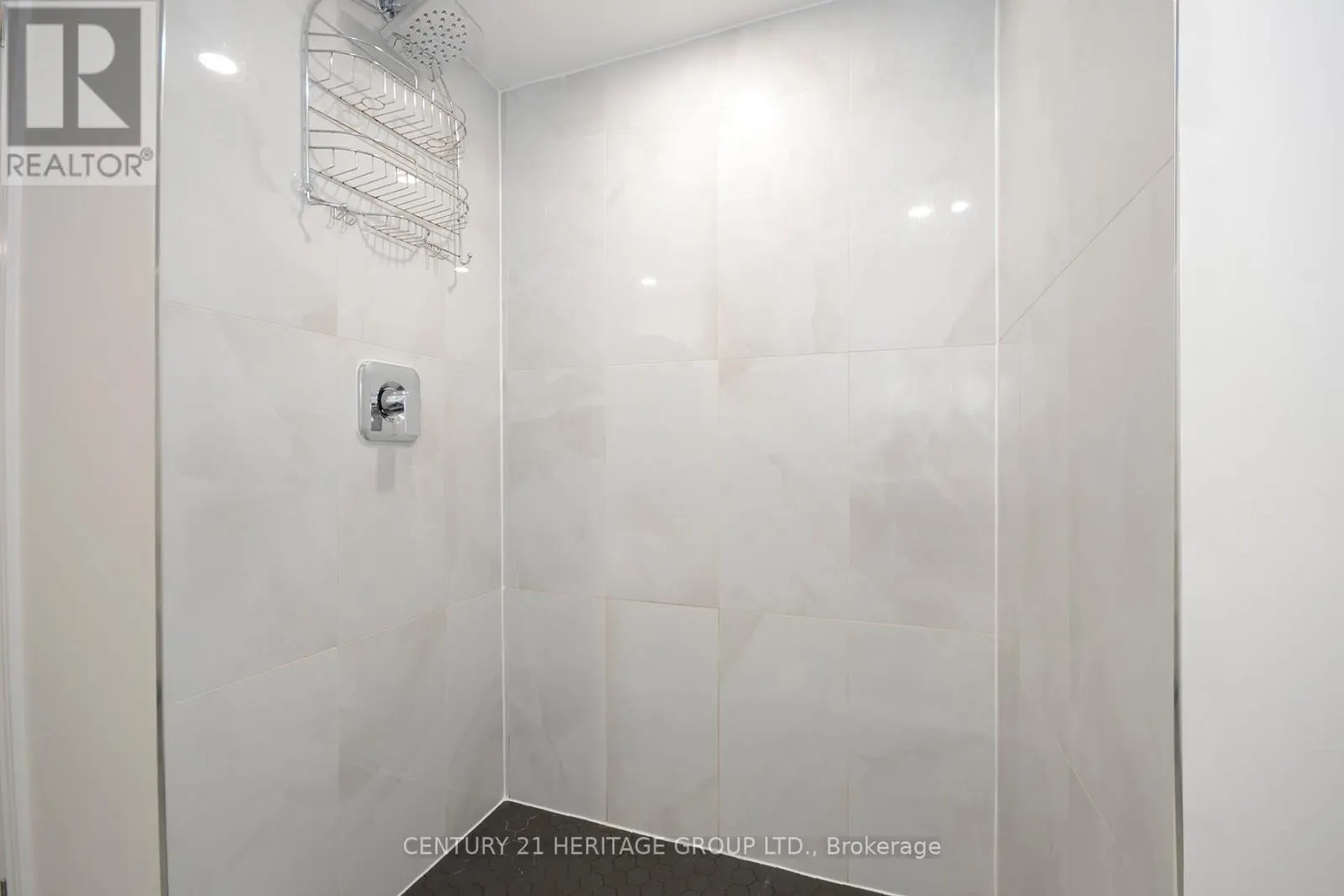LOWER - 287 CEDARVALE AVENUE