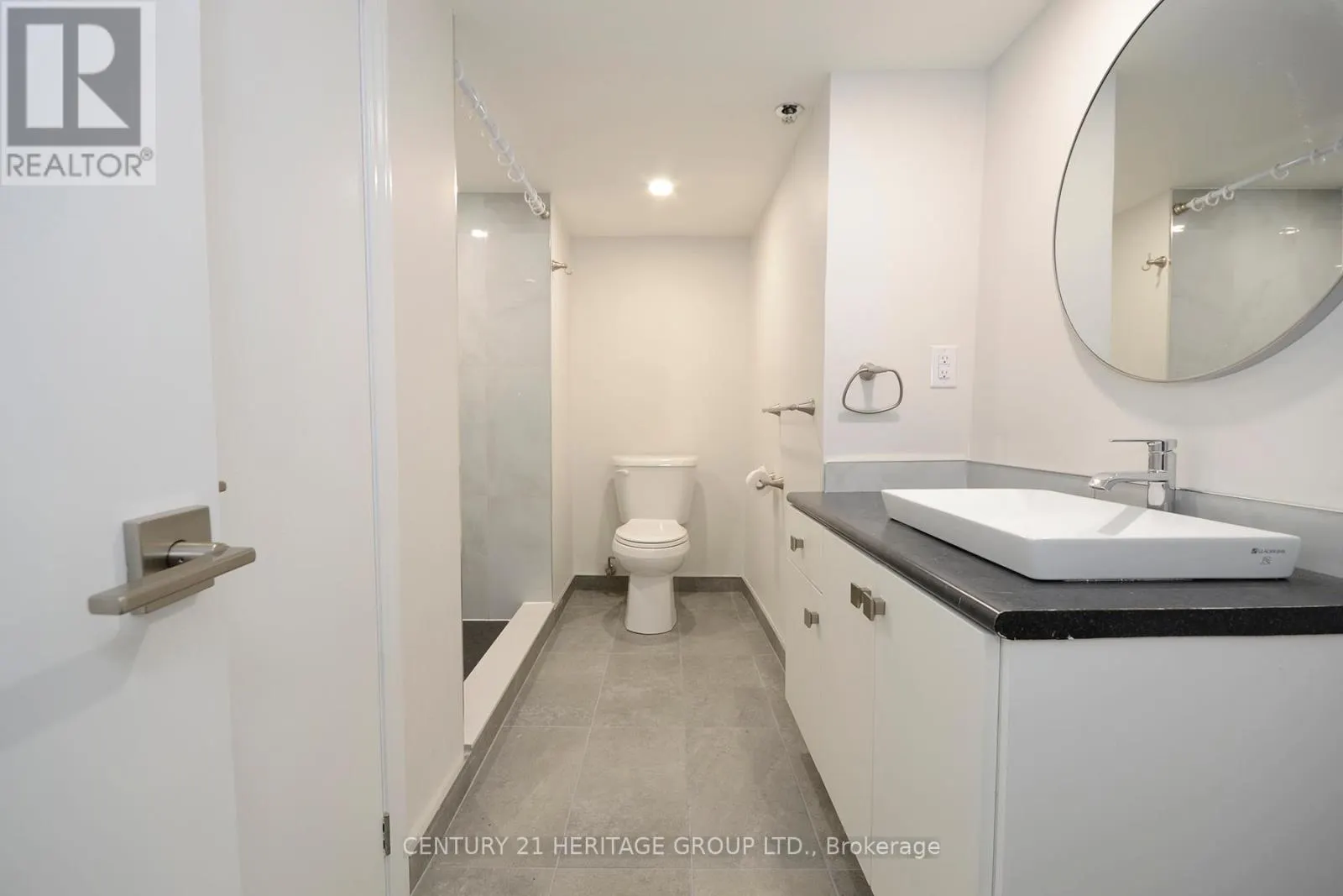 LOWER - 287 CEDARVALE AVENUE