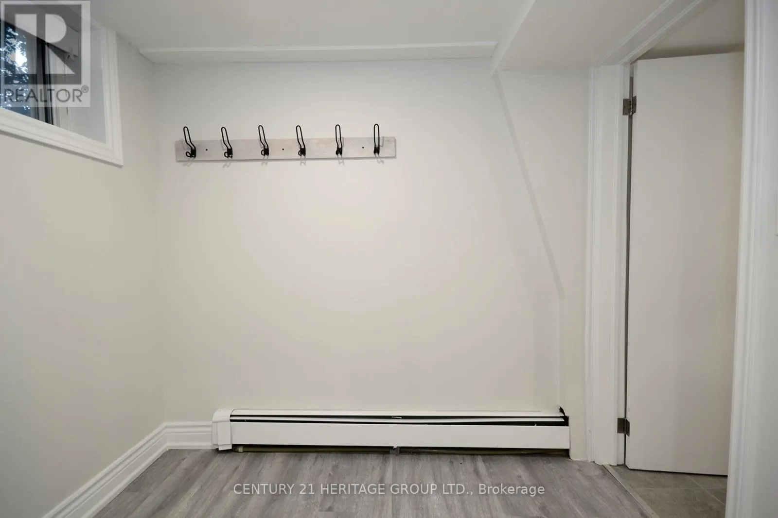 LOWER - 287 CEDARVALE AVENUE