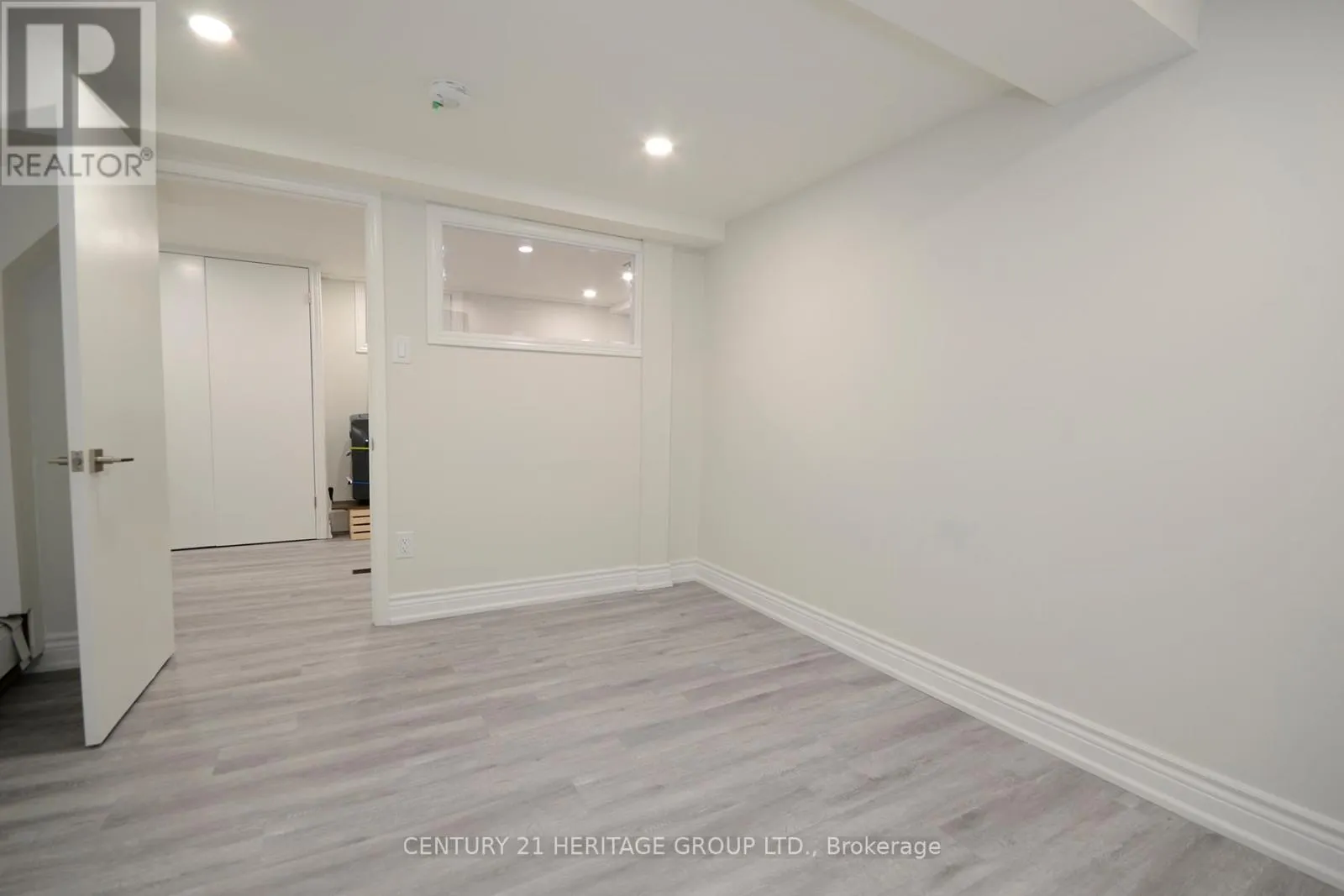 LOWER - 287 CEDARVALE AVENUE