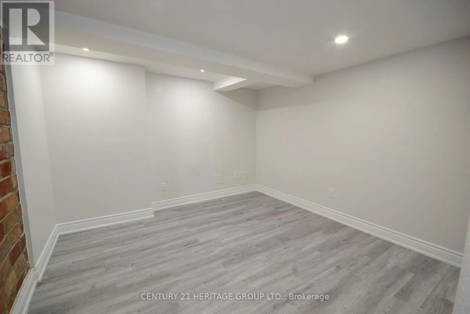 LOWER - 287 CEDARVALE AVENUE