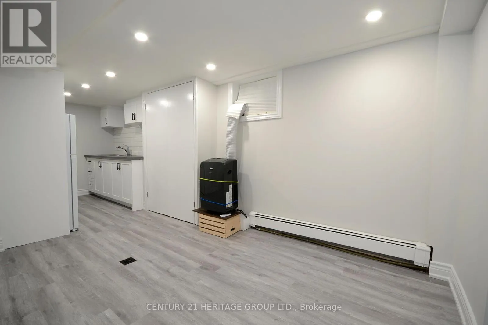 LOWER - 287 CEDARVALE AVENUE