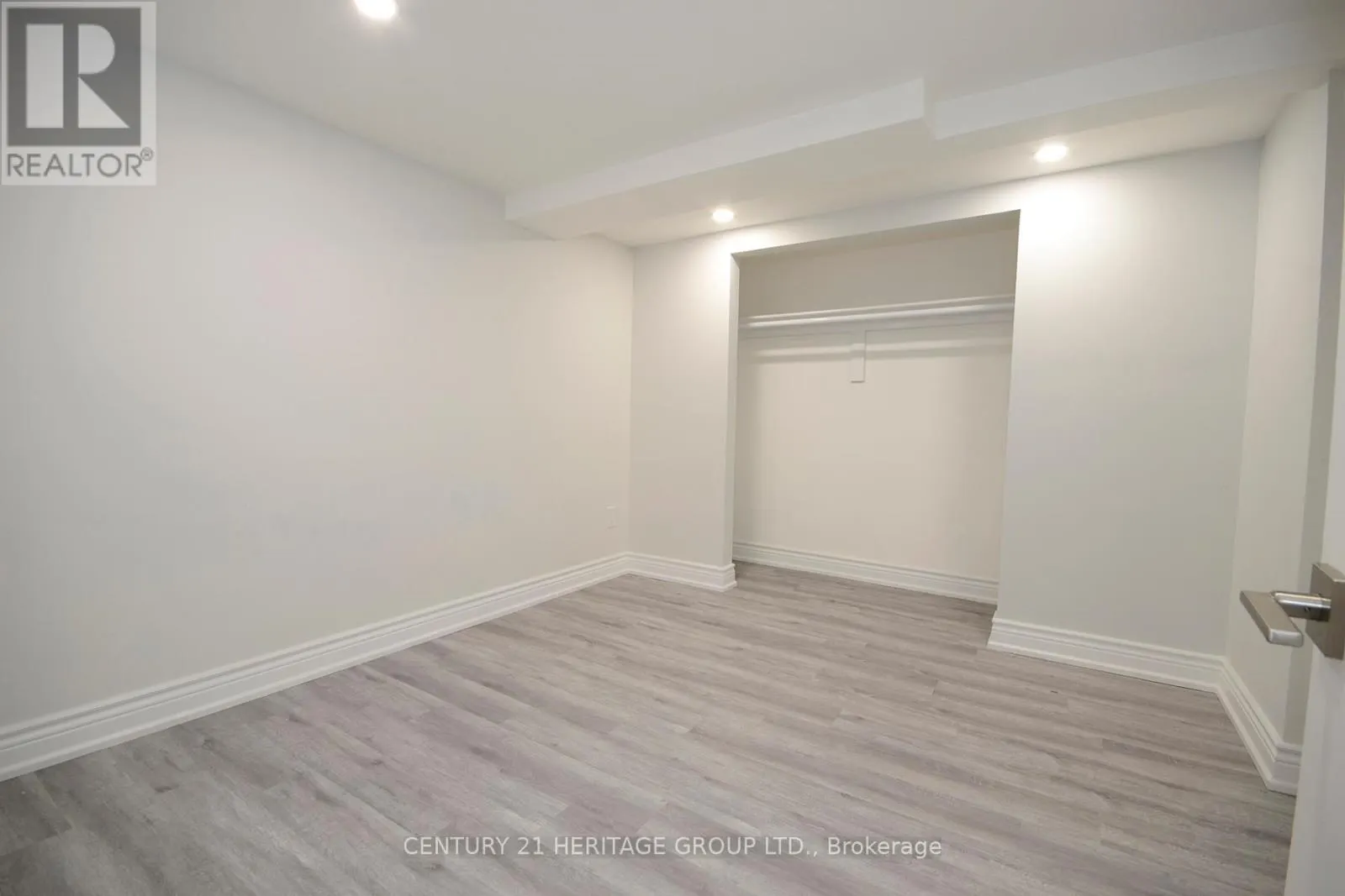 LOWER - 287 CEDARVALE AVENUE