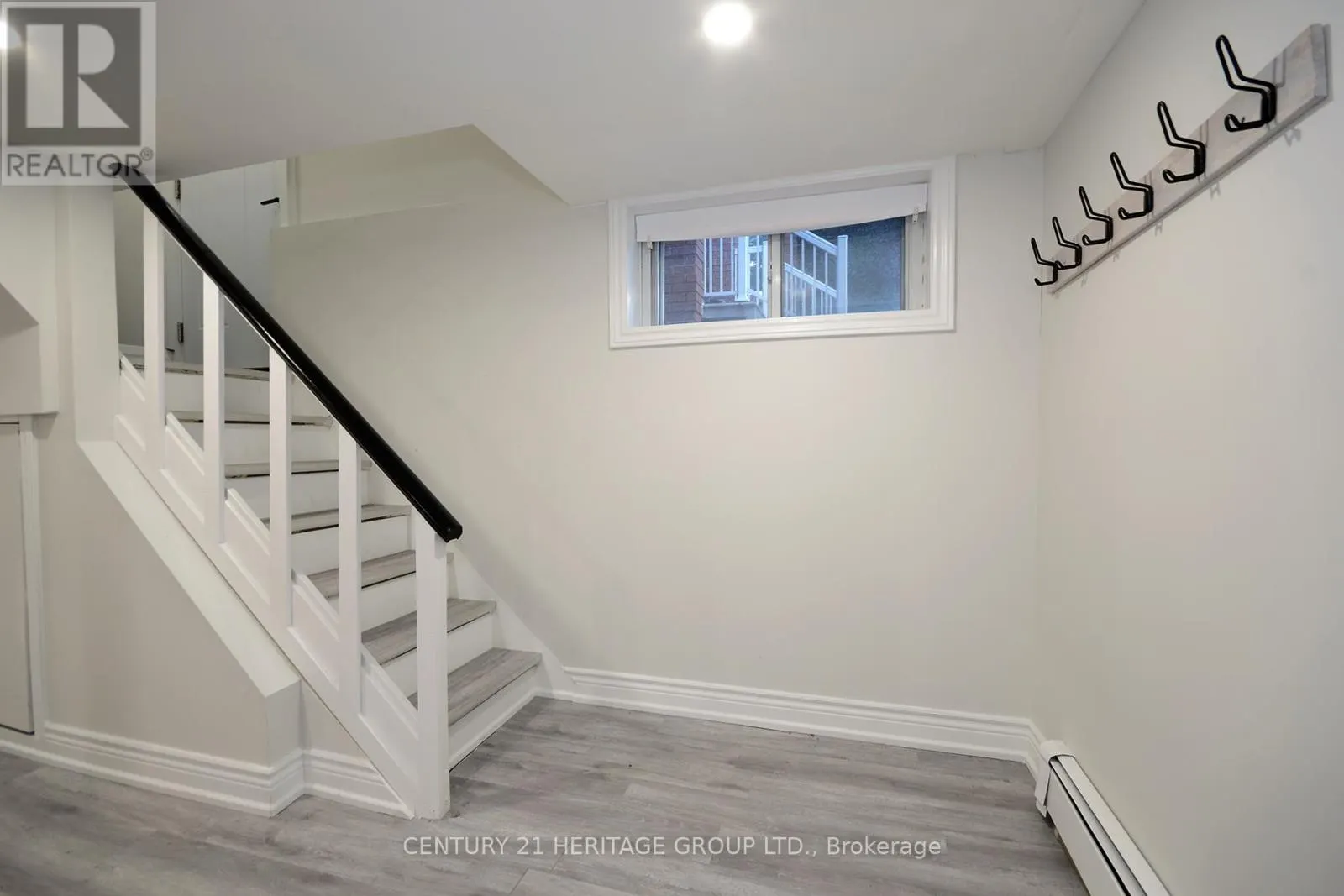 LOWER - 287 CEDARVALE AVENUE