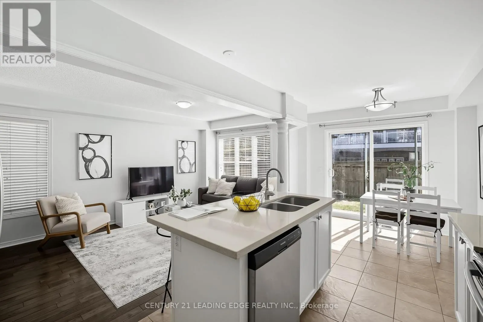 37 STANHOPE STREET