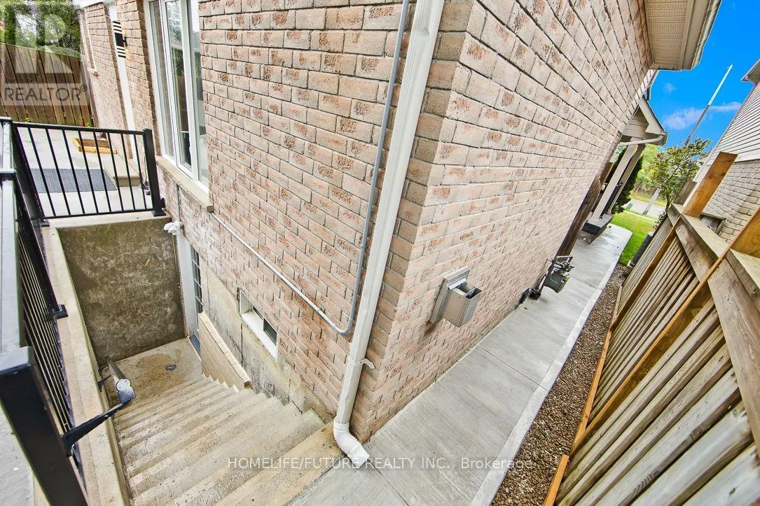 89 ERIC CLARKE DRIVE