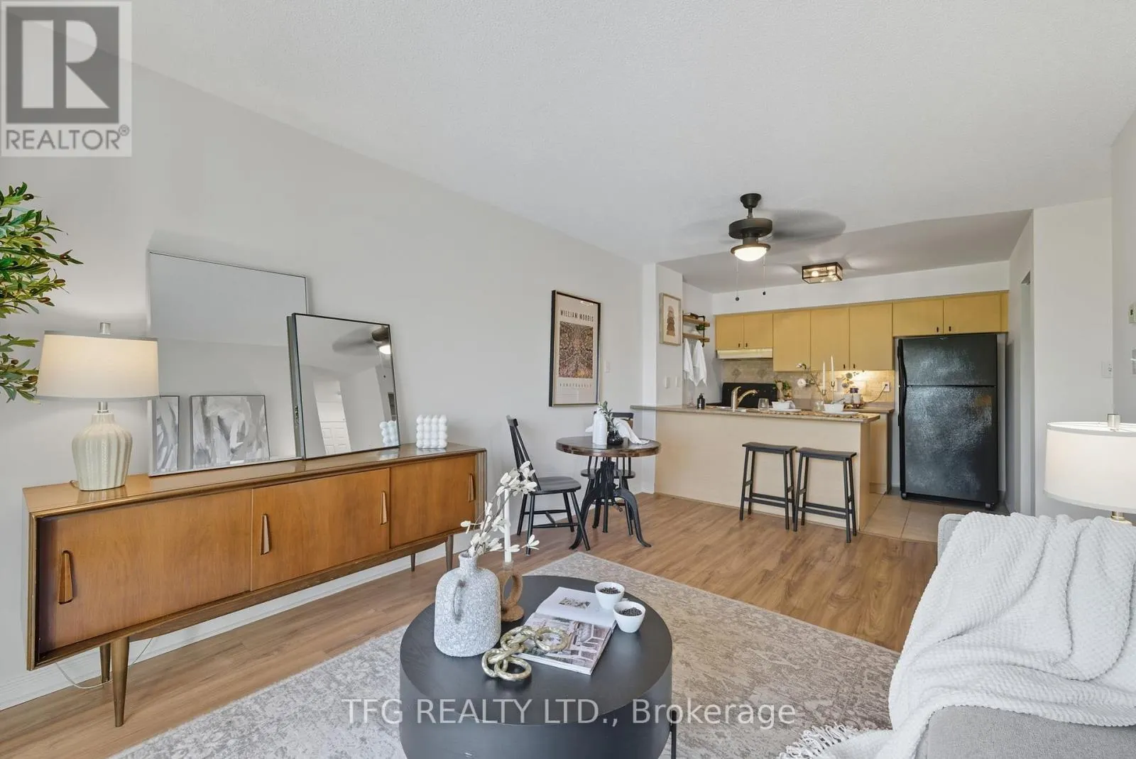211 - 106 ASPEN SPRINGS DRIVE, #211