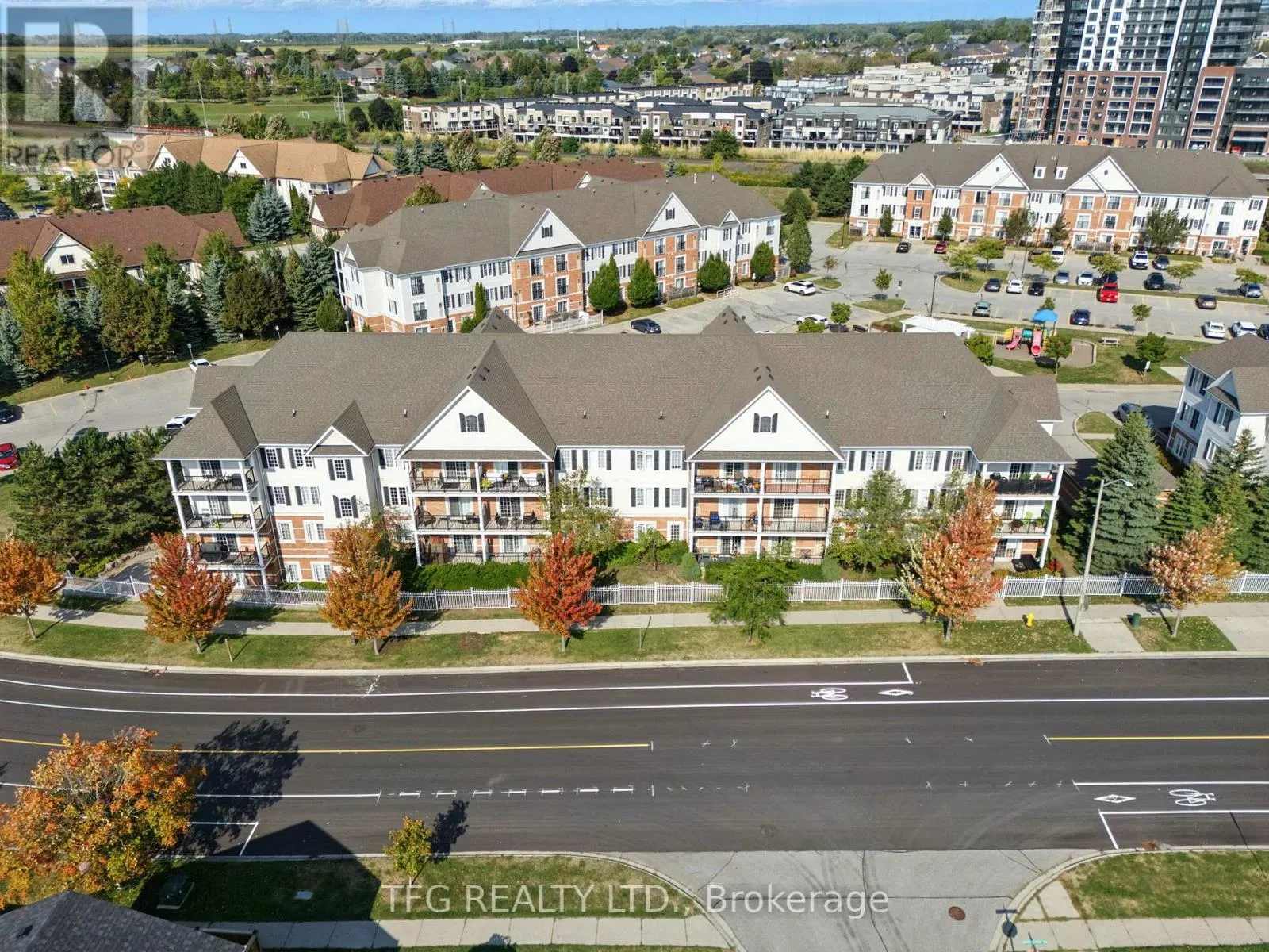 211 - 106 ASPEN SPRINGS DRIVE, #211