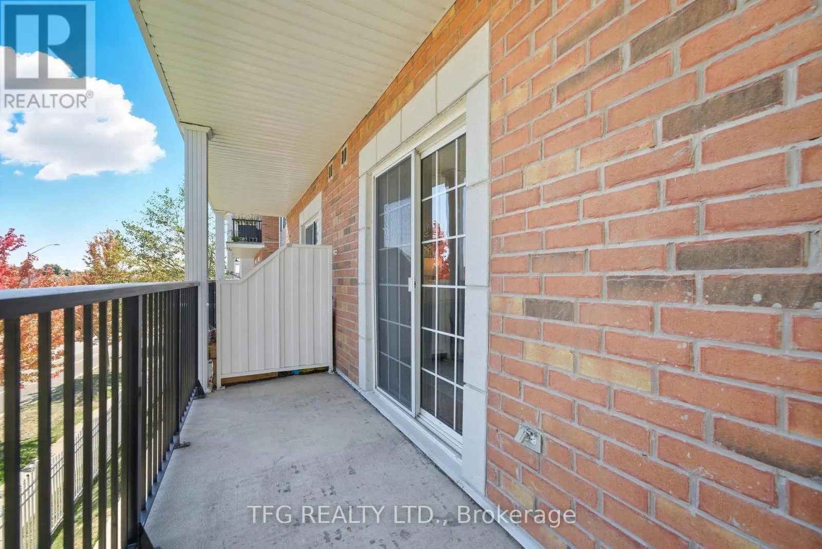 211 - 106 ASPEN SPRINGS DRIVE, #211