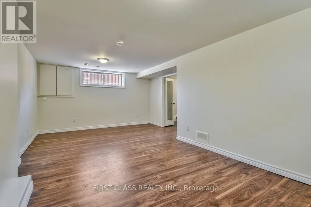 24 FINTONA AVENUE