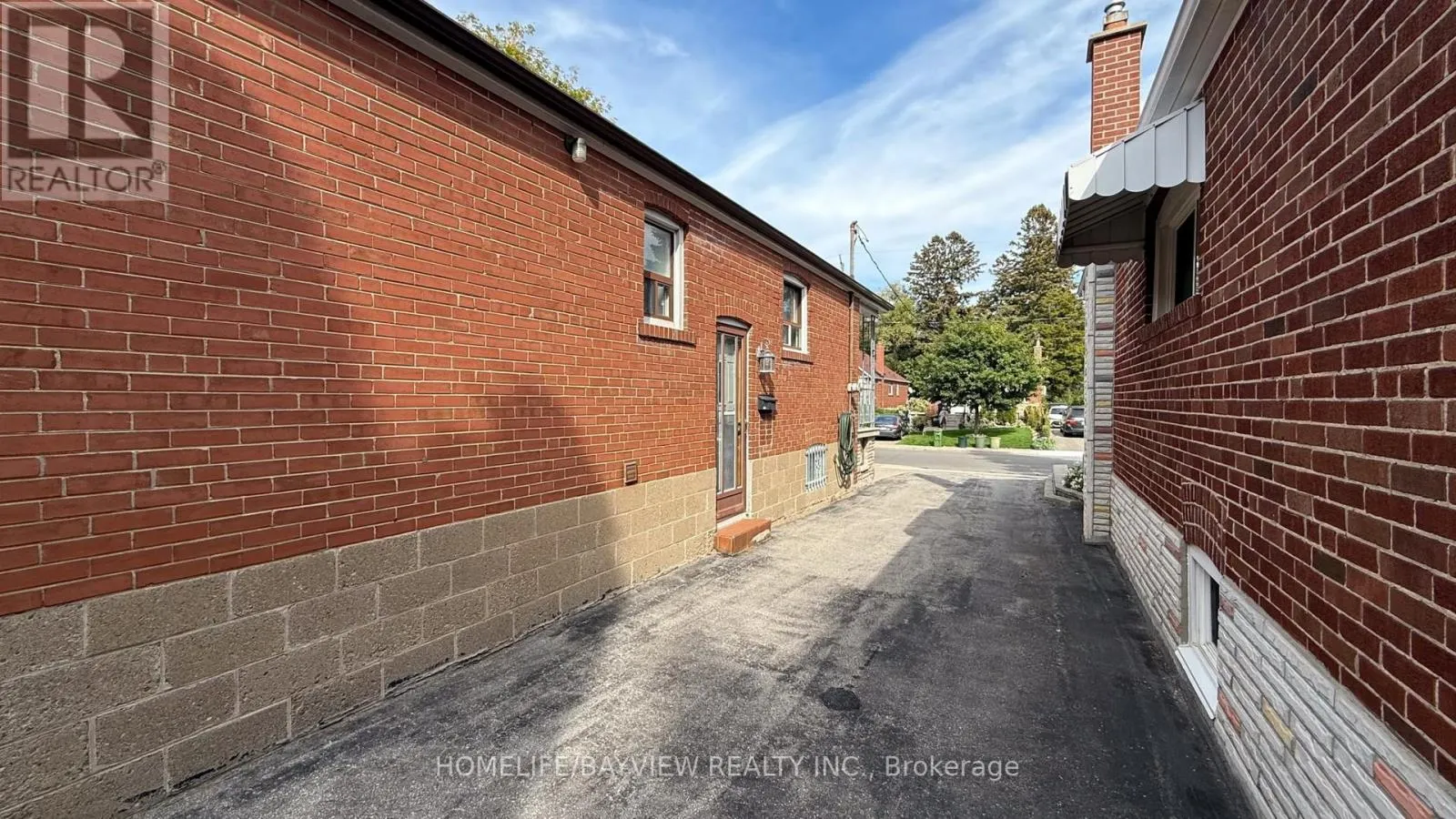 32 DENVALE ROAD