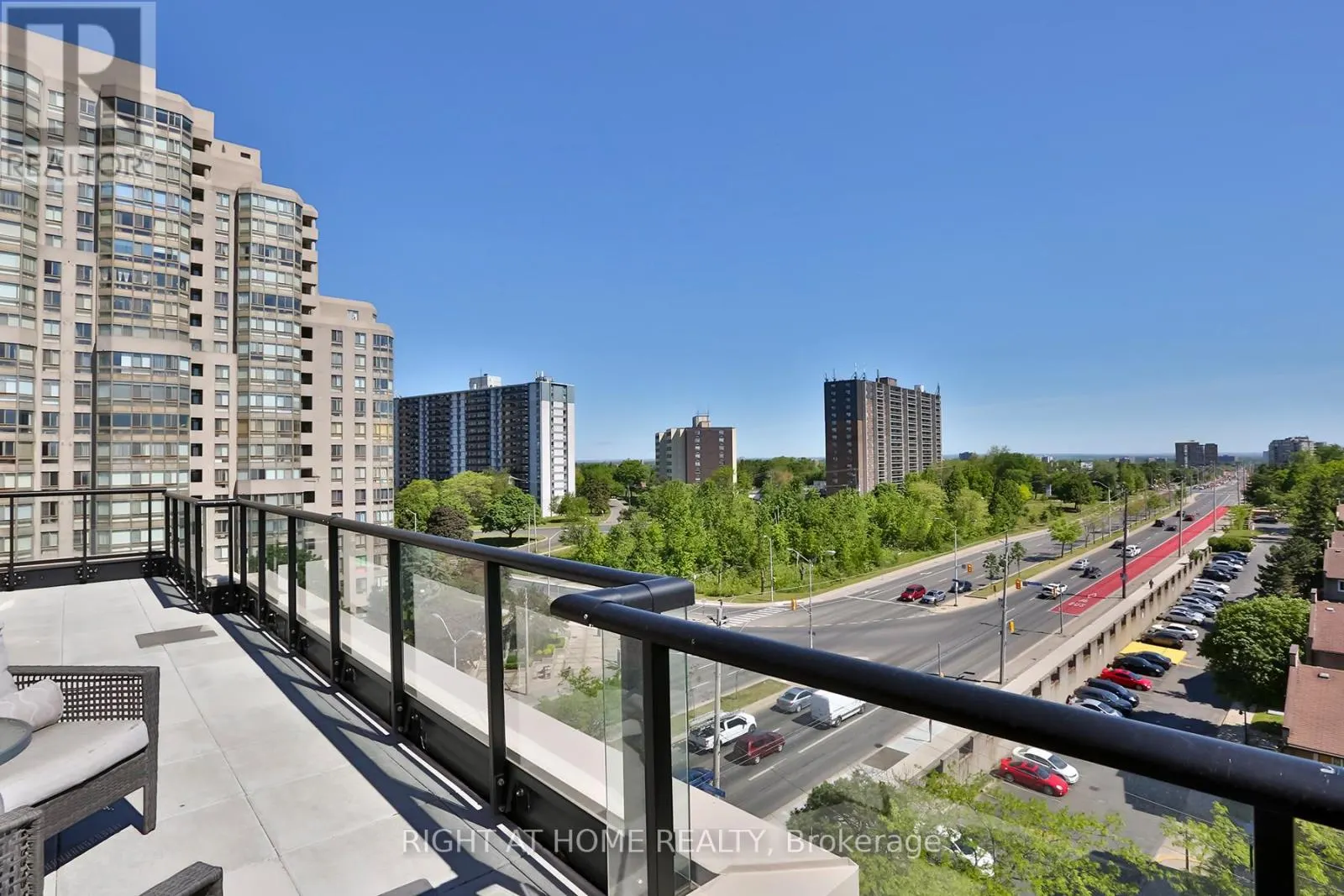 910 - 3655 KINGSTON ROAD
